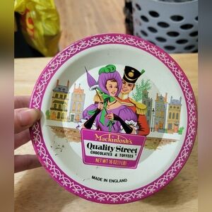 Vintage 1950s Quality Street Edwardian Romance Tin